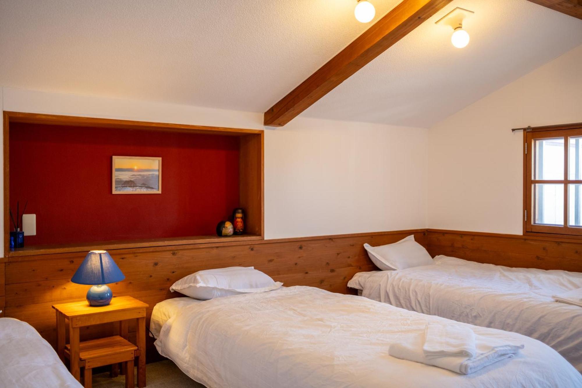 Bed and Breakfast Sweet Spot Madarao Iiyama Екстер'єр фото